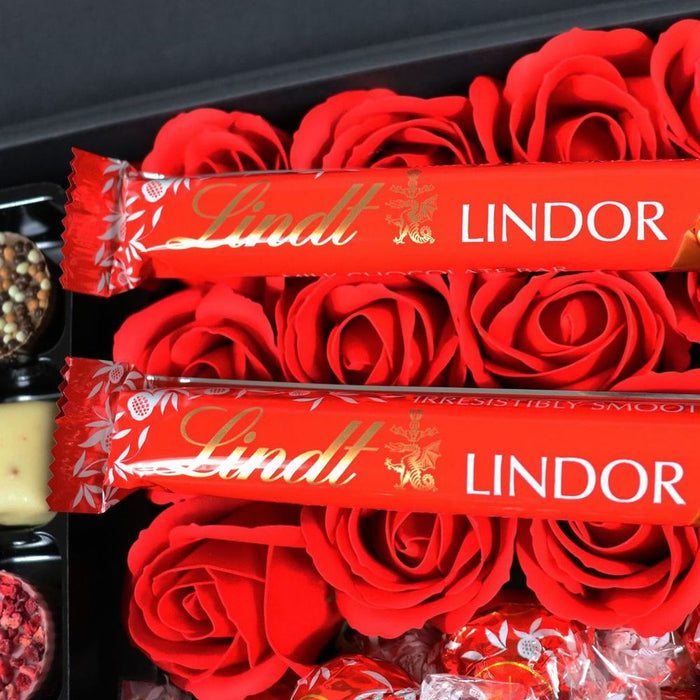 Lindt Lindor Ultimate Gift Hamper With Red Roses