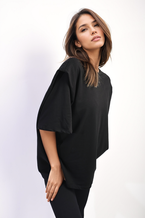 Jeanette Oversized Top - Comfortable and Chic Fashion Statement for Any Occasion!