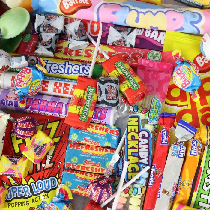 Ultimate Retro Sweets & 1kg Pick N Mix Signature Gift Hamper