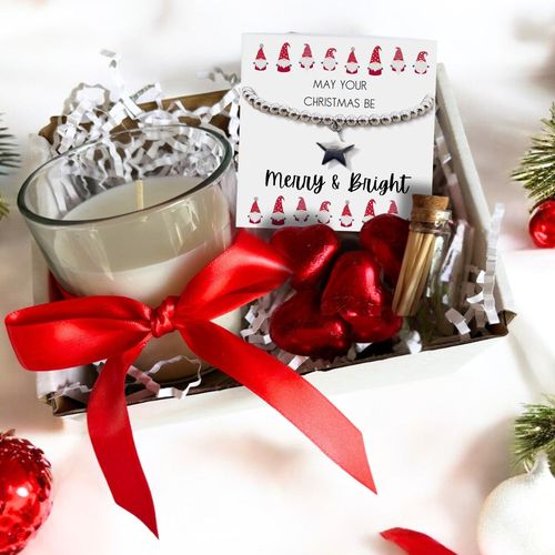 https://images.avasam.com/?url=https://avasamnew.s3.amazonaws.com/live//00408-CD-SB-SMBX_Small_Merry_Christmas_Gift_Hamper_-_Silver_Star_Bracelet_Chocolates_Candle.jpg&w=500