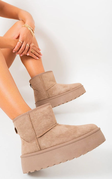 Martha Thick Heel Platform Boots - Step Up Your Style Game with Confidence!