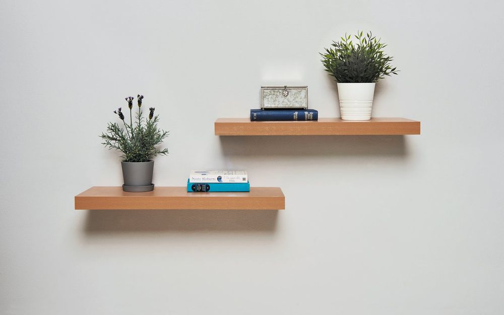 Premium Pack: 2 Light Oak Floating Shelves - Easy Install, Invisible Bracket - Neat & Modern - Perfect for Displaying