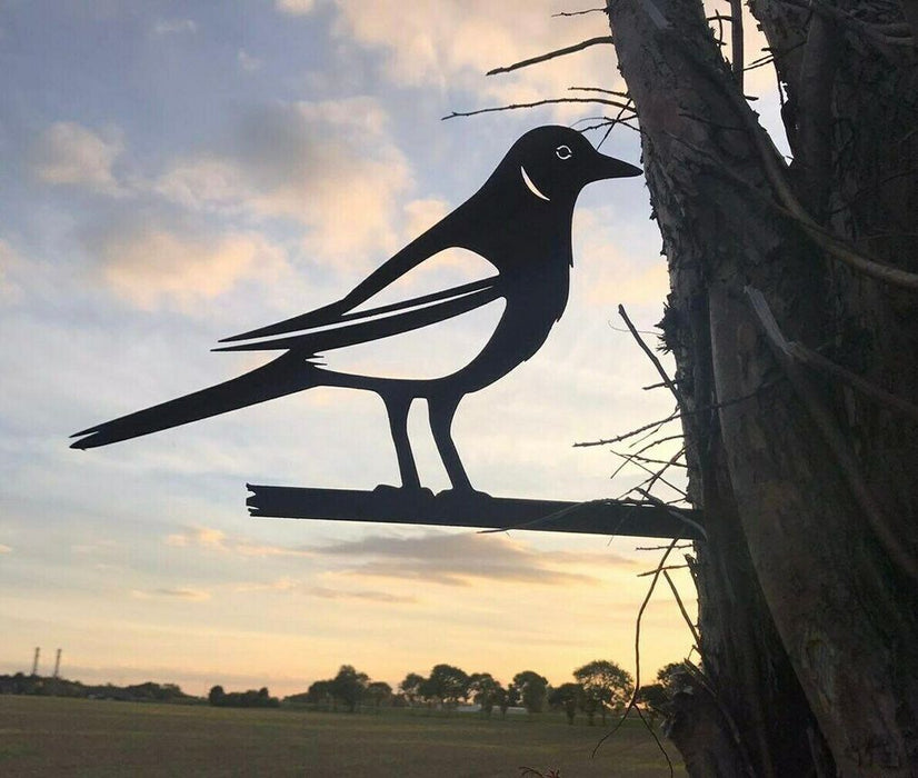 Premium Rusty Metal MAGPIE Garden BIRD Sign - Unique Outdoor Decoration