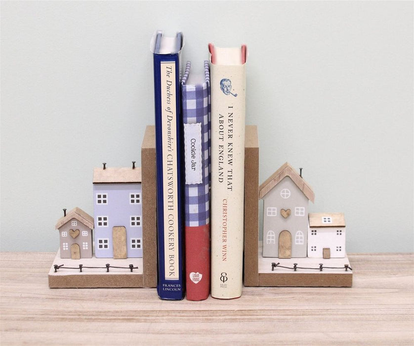 Premium Wooden Bookends - Charming House Design - High-Quality - Limited Stock