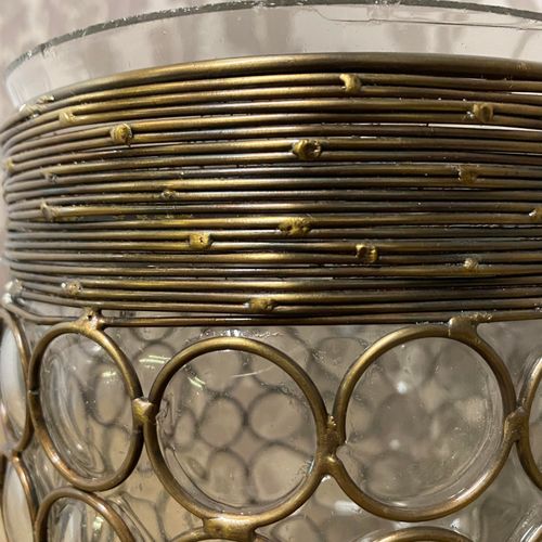 9" GLASS CANDLE HOLDER IN METAL FRAME