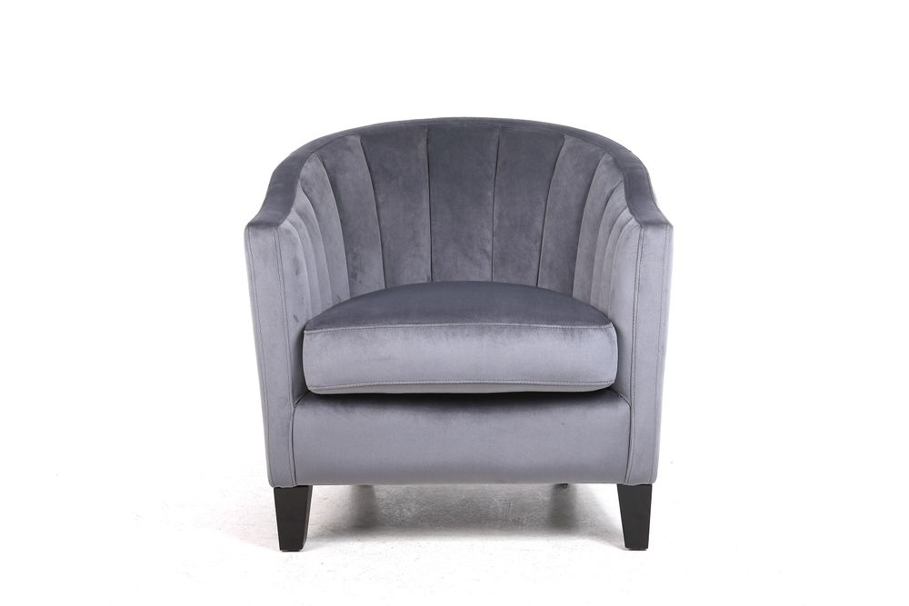 Premium Velvet Armchair: Stylish, Comfortable & Durable - Perfect for Any Space!