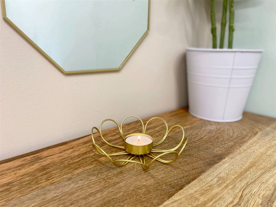 Exquisite Flower Wire Tealight Holder - Elegant Home Decor Accent - Gold Petal Design - High Quality Craftsmanship