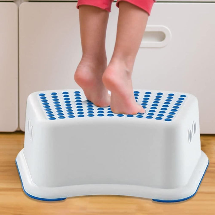 Sterun Plastic Child Foot Step Stool Anti-Slip Cover on Top For Children Practical Non-Slip Toilet Step | Toilet Steps For Toddlers | Step Stool | Toddler Step Stool | Toilet Seat & Step (Blue)