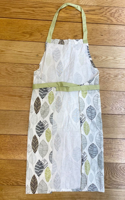 Contemporary Green Leaf Kitchen Apron - High-Quality Cotton, Stylish Design, Perfect for Cooking & Baking