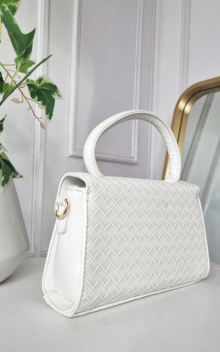 Crisp White Faux Leather Quilted Handbag: Ideal for Day to Night, Luxurious & Stylish - Add to Cart Now!