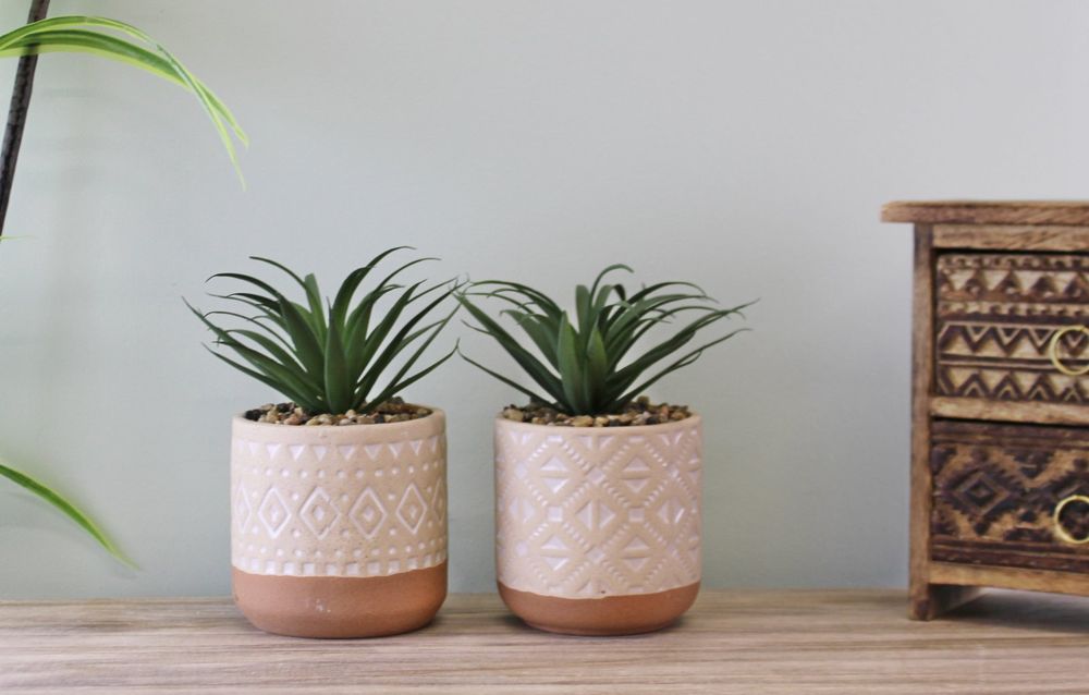 Moroccan-Inspired Ceramic Pots - Set of 2 Faux Succulents - High-Quality Plastic Plants - 10cm Diameter