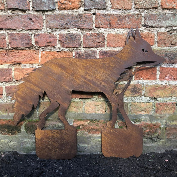 Premium Quality Rusty Metal FOX Garden Ornament - Lifelike and Durable Decoration