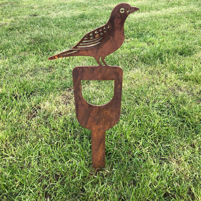 Premium Rusty Metal Blackbird Garden Decoration - Perfect for Any Home or Garden