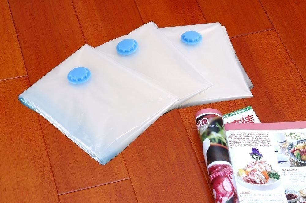 VINSANI Travel Vacuum Bags - Reduce Storage Space by 75% - Set of 4 - 50 x 70cm