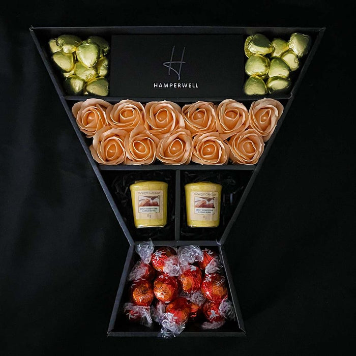 Lindt Lindor & Yankee Candle Signature Chocolate Bouquet With Peach Roses