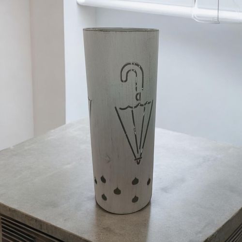 49CM CREAM METAL UMBRELLA STAND