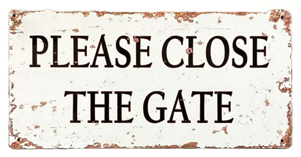 Vintage Metal Sign: Please Close The Gate - High Quality, Easy Mounting - D0.1 x H15 x W30cm