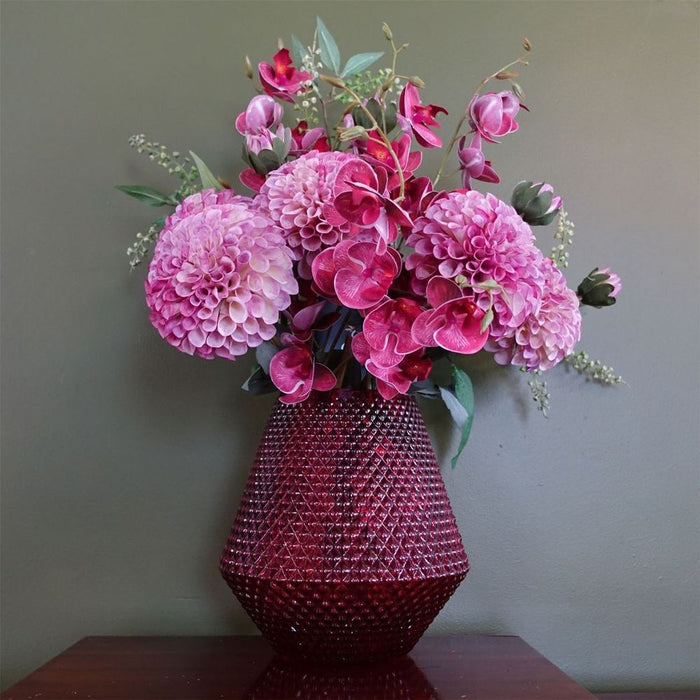 Premium Pink Glass Vase: 23cm Diamond Embossed. Perfect for Showcasing Flowers. Hand-finished for Unique Variations.