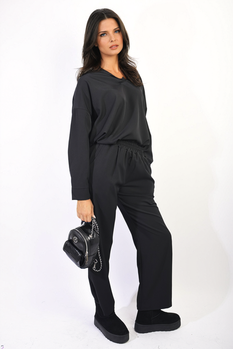 Effortlessly Chic V-neck Top & Wide Leg Pants Co-ord Set - Timeless Sophistication & Comfort