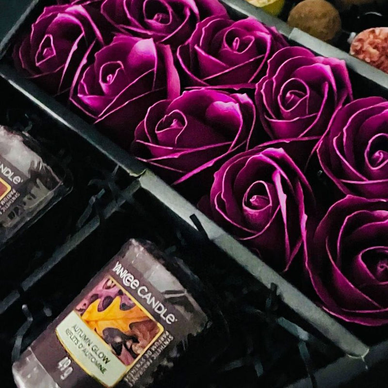 Cadbury Heroes & Yankee Candle Signature Chocolate Bouquet With Purple Roses