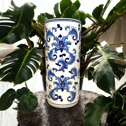 18" ROUND BLUE & WHITE UMBRELLA STAND