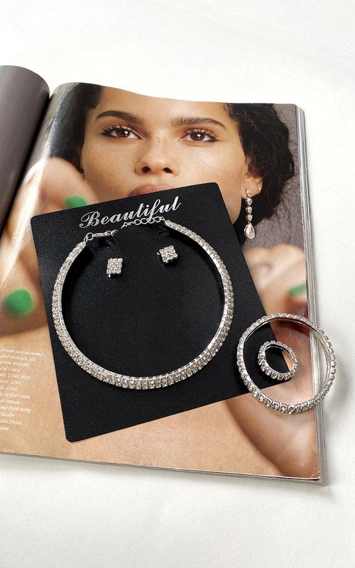 https://images.avasam.com/?url=https://avasamnew.s3.amazonaws.com/live//ikrush-claire-diamante-ring-bracelet-1655275606IMG-6767.jpg&w=500