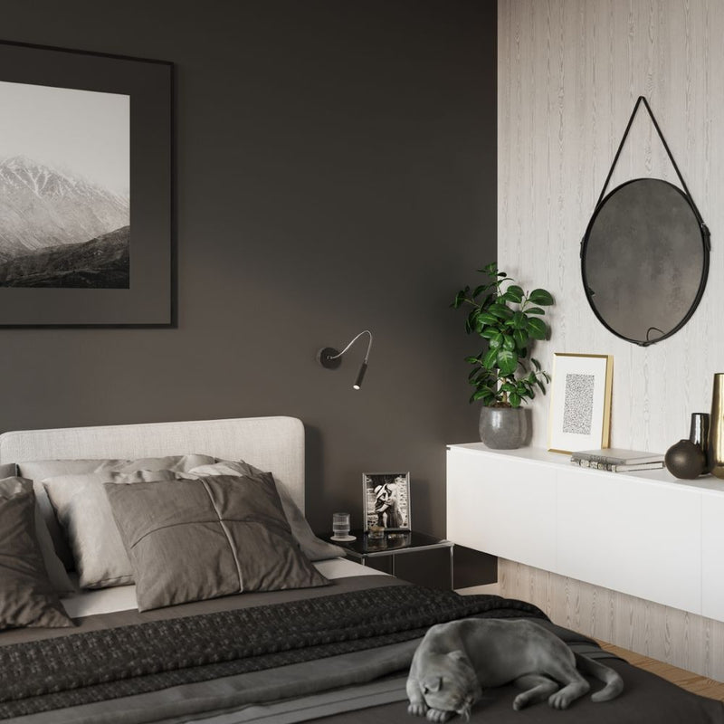 Stylish Steel Wall Lamp with Modern Design - G9 Bulbs for Brighter Rooms