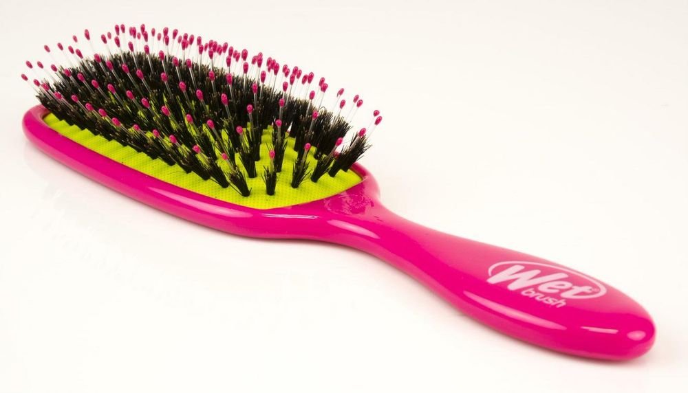 WetBrush Shine Enhancer: Restore Healthy Gloss, Minimize Breakage & Split Ends | IntelliFlex® Bristles | Pink