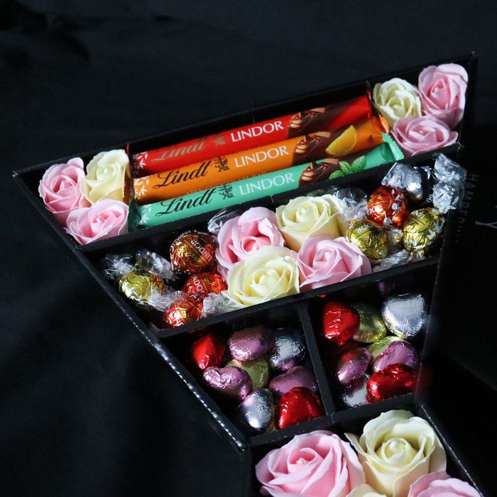 Assorted Lindt Lindor Signature Chocolate Bouquet With Pink & Ivory Roses