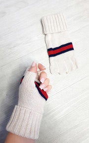 https://images.avasam.com/?w=500&url=https://avasamnew.s3.amazonaws.com/live//ikrush-lola-fingerless-gloves-with-stripe-detail-1635953825528603-01.jpg