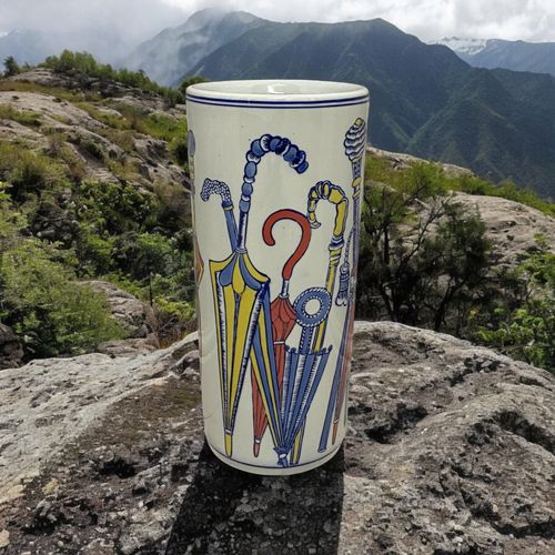 18"'UMBRELLA' COLOURED DESIGN UMBRELLA STA