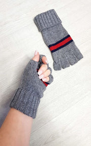https://images.avasam.com/?w=500&url=https://avasamnew.s3.amazonaws.com/live//ikrush-lola-fingerless-gloves-with-stripe-detail-1635953461528604-02.jpg