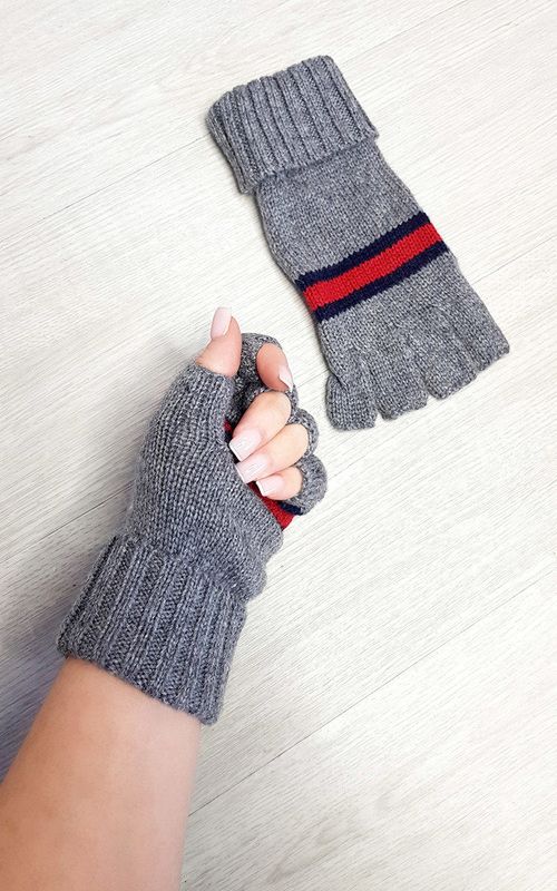 https://images.avasam.com/?w=500&url=https://avasamnew.s3.amazonaws.com/live//ikrush-lola-fingerless-gloves-with-stripe-detail-1635953461528604-02.jpg