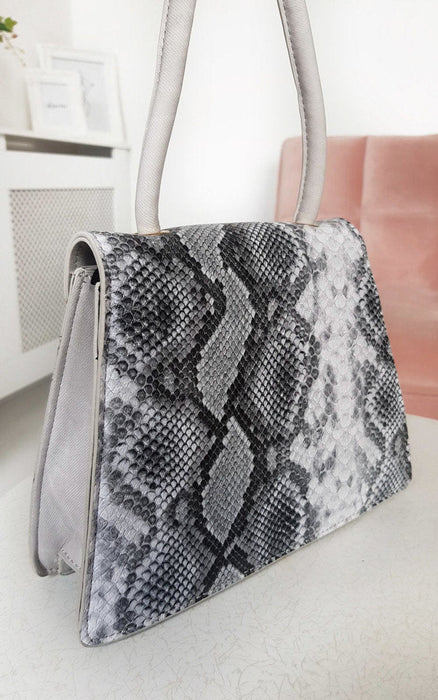 Elegant Croc Print Shoulder Handbag