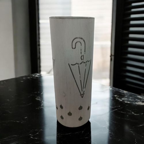 49CM CREAM METAL UMBRELLA STAND