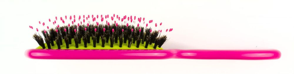 WetBrush Shine Enhancer: Restore Healthy Gloss, Minimize Breakage & Split Ends | IntelliFlex® Bristles | Pink