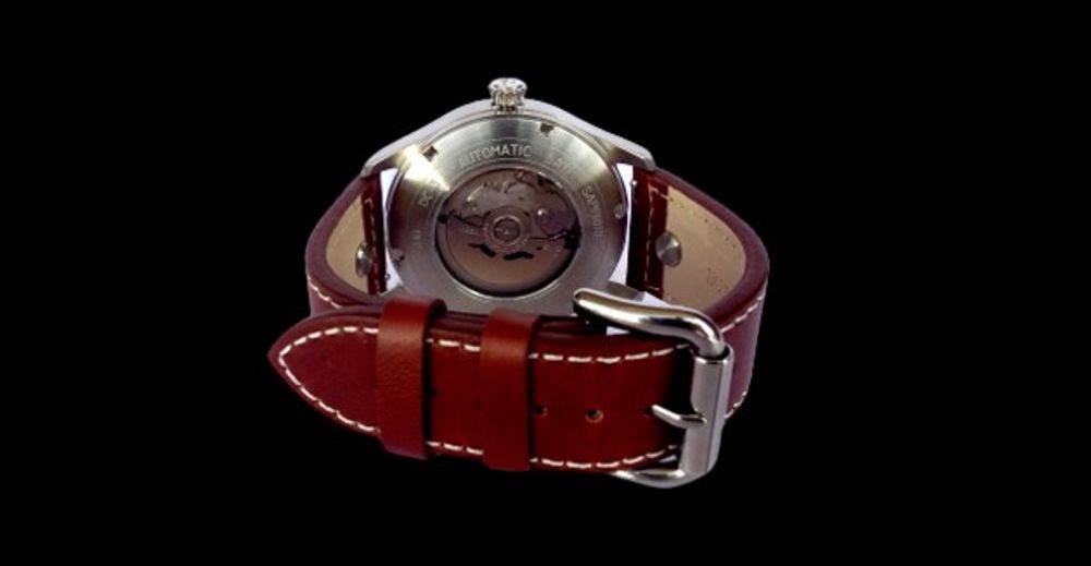 Timeless Elegance: Strond Vintage Italian Leather Watch Strap