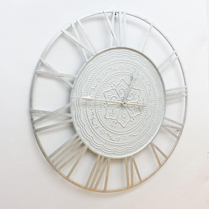 Stunning 70CM Wall Clock - Hanging Hook - 1 AA Battery