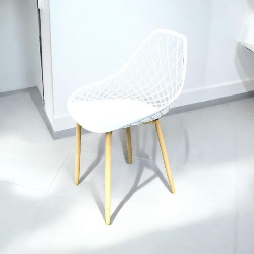 WHITE PLASTIC CHAIR METAL LEGS