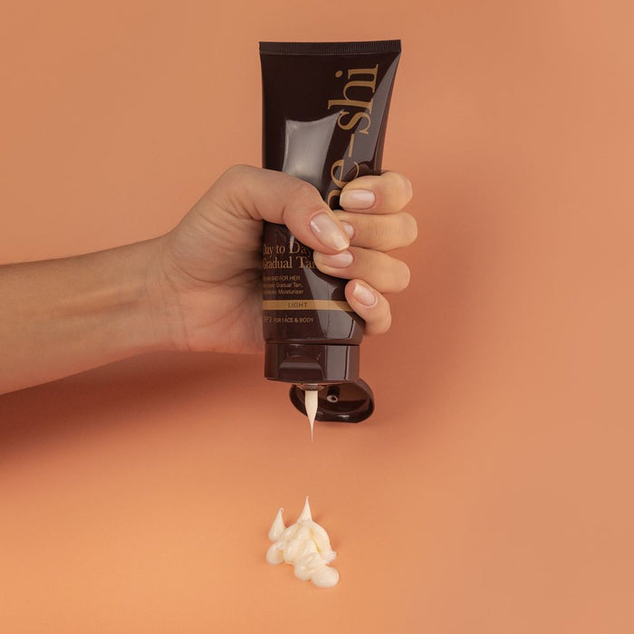 He-Shi Day to Day Gradual Tan - Nourishing Cream for Smooth & Bronzed Skin