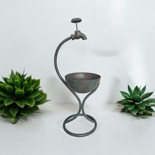 57CM GREEN METAL GARDEN PLANTER