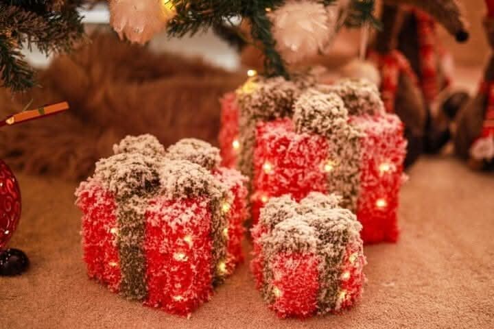 3pc Red and Green Frosted LED Christmas Gift Box Decorations